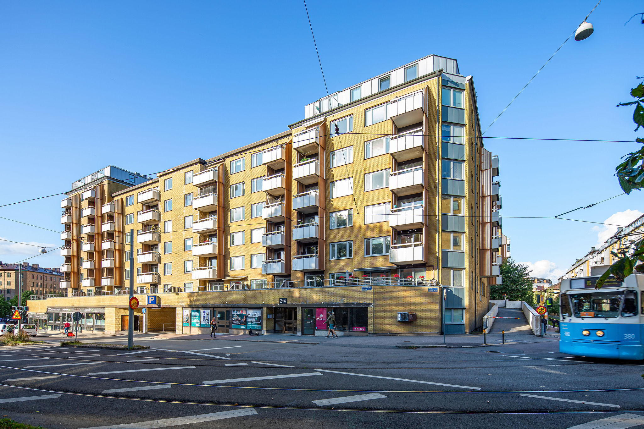 Butik med stora skyltfönster i Göteborg – Seminariegatan 2 bild 1